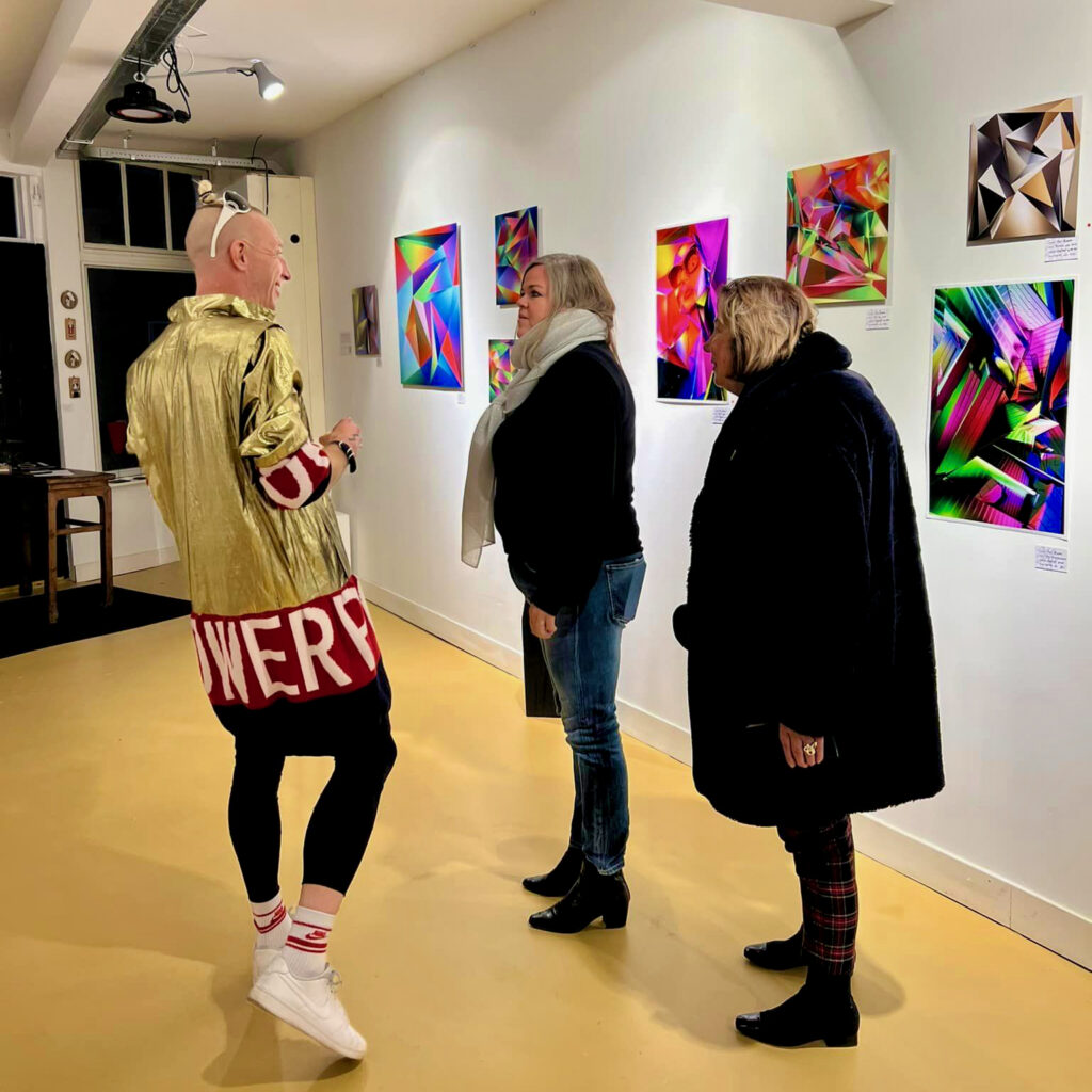 Een afbeelding van het kunstwerk Impressie van mijn “Solo Saturday Expositie” bij Domo Eclectica galerie (2022) van Pat Bloom
